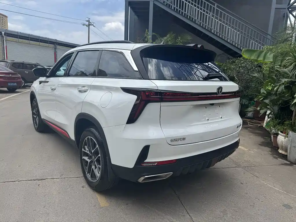 Changan CS75PLUS 2022 — фото 11