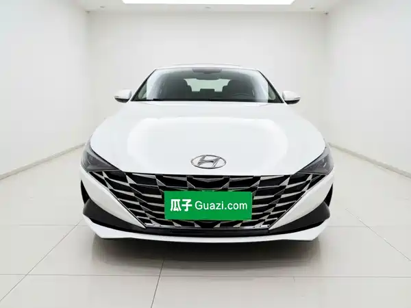 Hyundai Elantra 2023