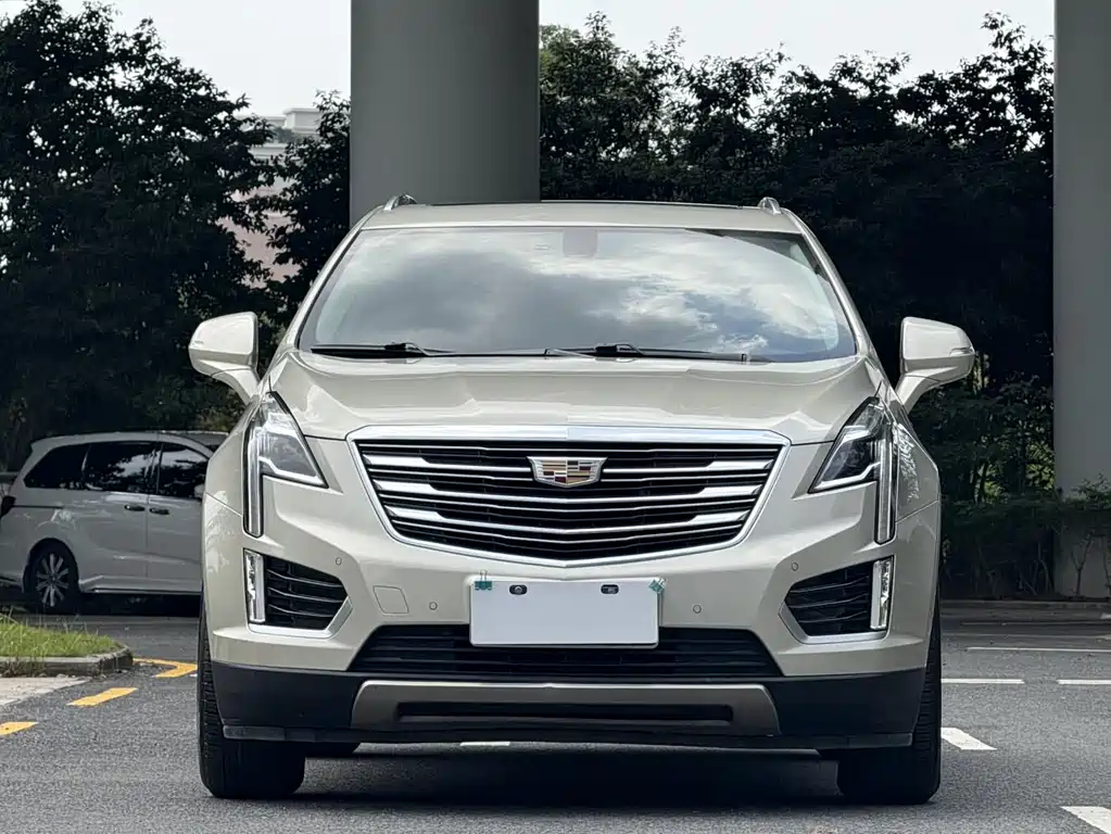 Cadillac XT5 2017 — фото 3