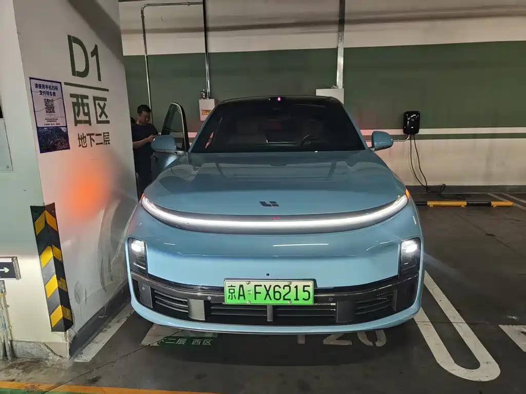 Li Auto Li L7 2025
