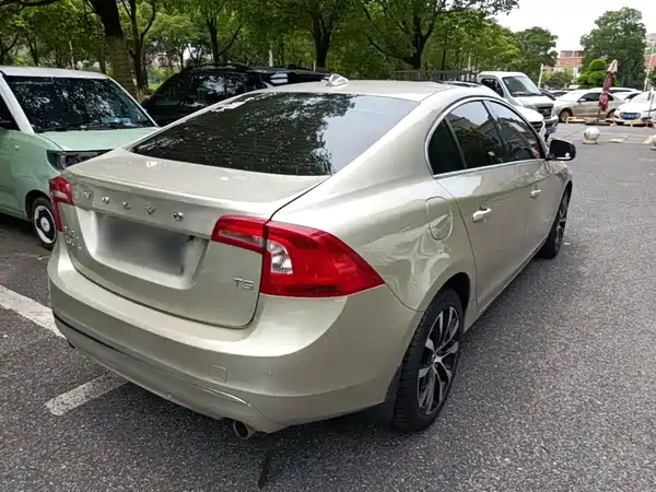 Volvo S60 2020