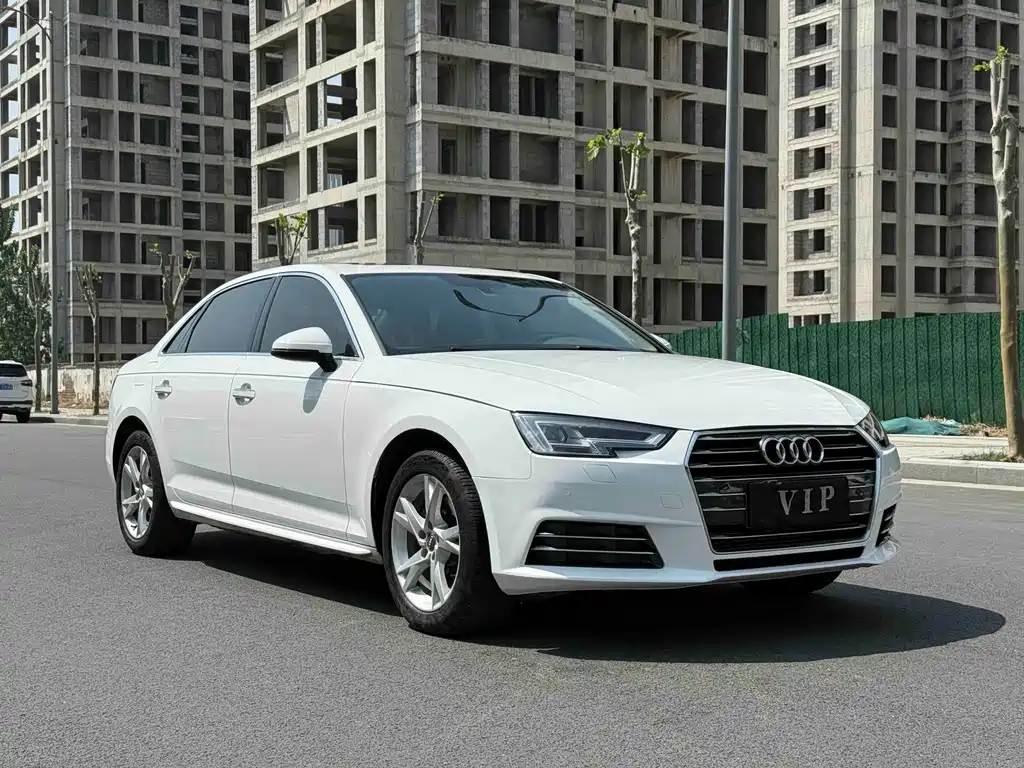 Audi A4L 2018