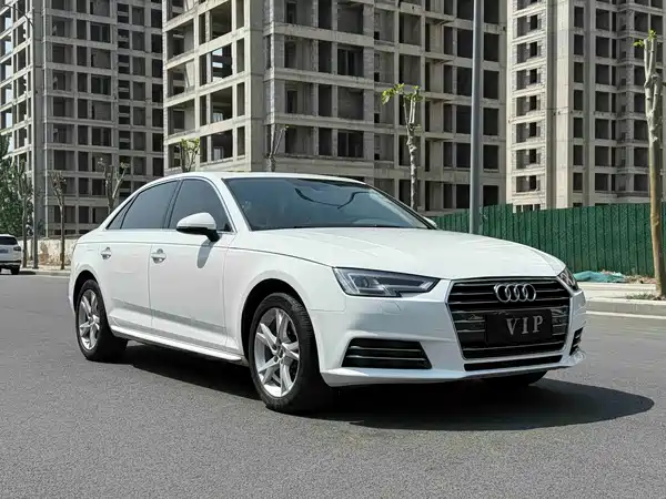 Audi A4L 2018