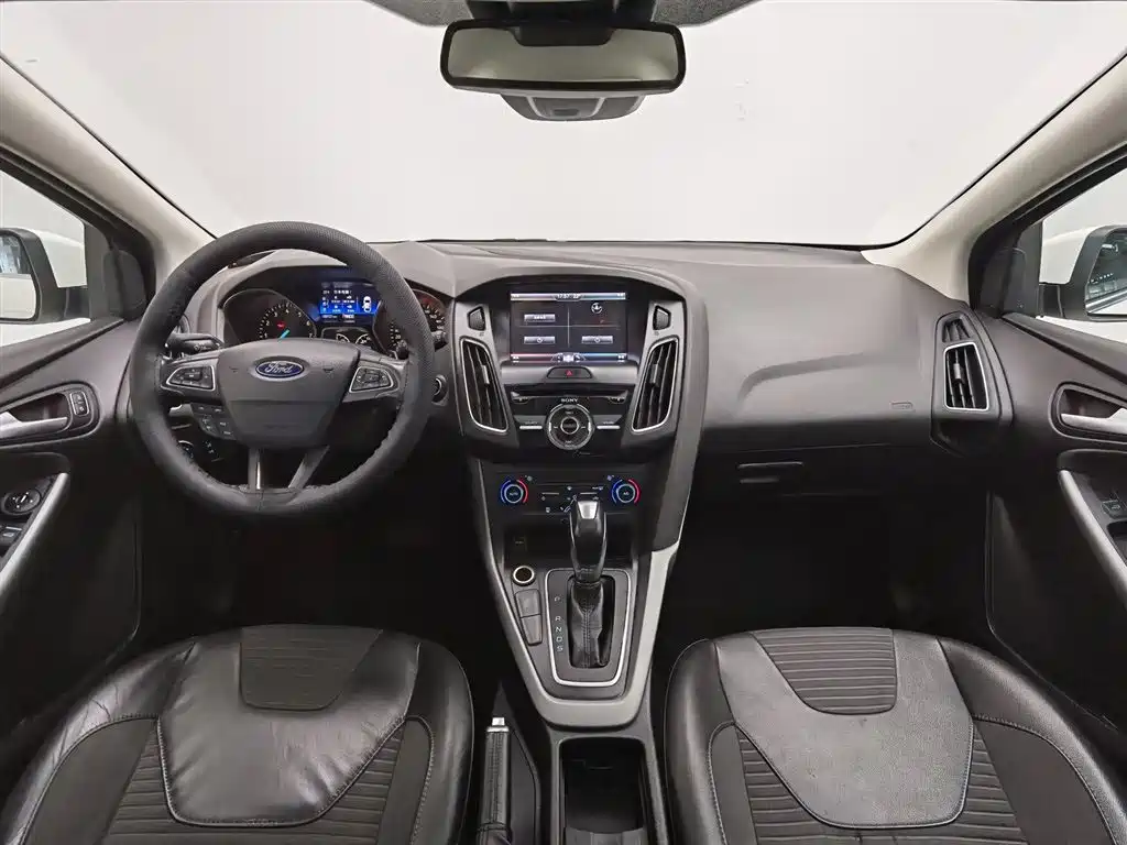 Ford Focus 2015 — фото 5