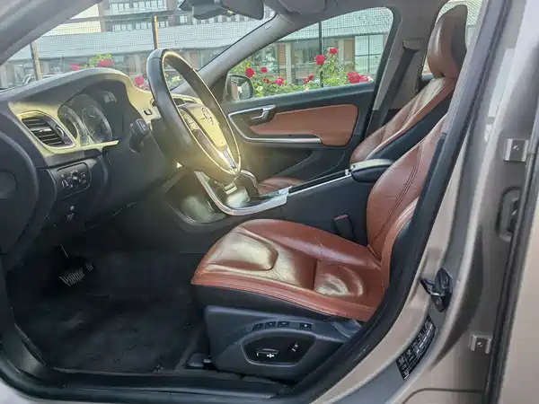 Volvo V60 2013