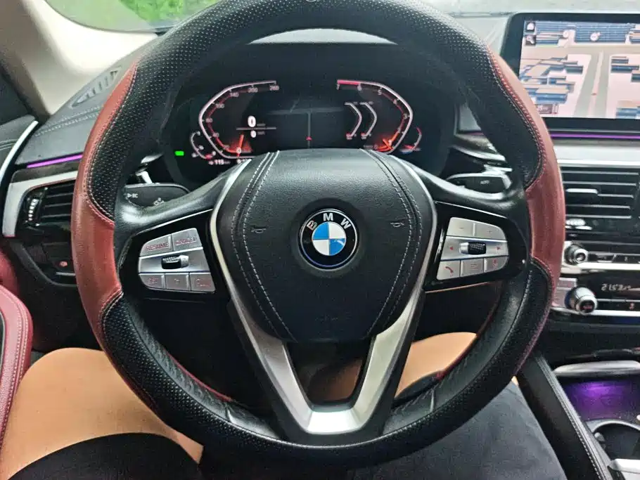 BMW 5 Series 2021 — фото 15