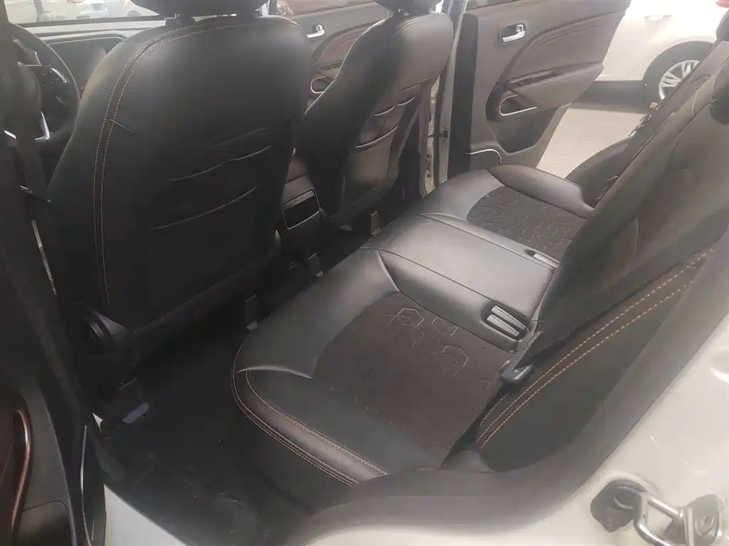 GAC Motor Trumpchi GS3 2018 — фото 14