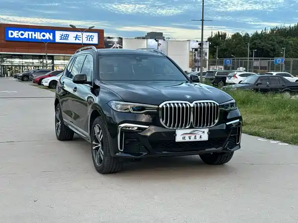 BMW X7 2022