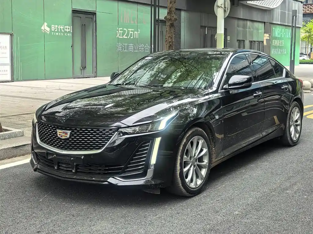 Cadillac CT5 2022 — фото 1