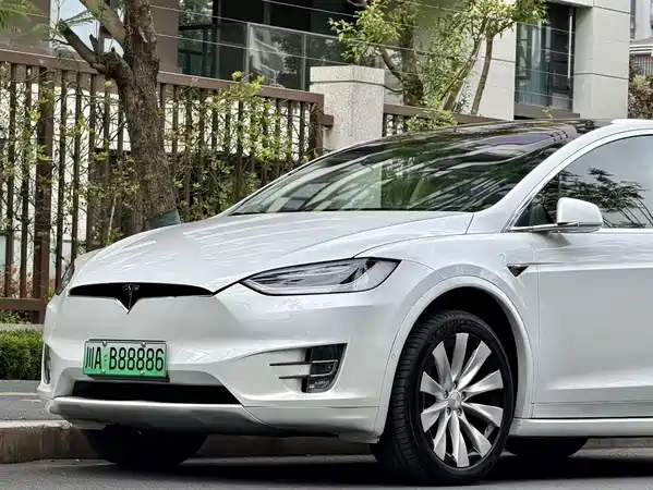 Tesla Model X 2018