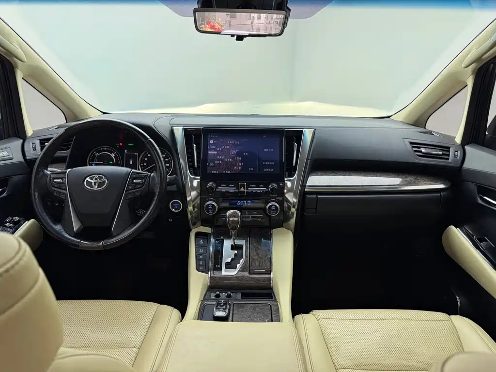 Toyota Alphard 2022 — фото 9