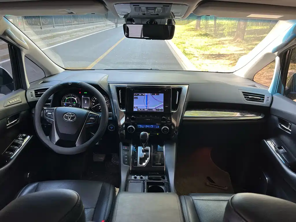 Toyota Vellfire 2020 — фото 7