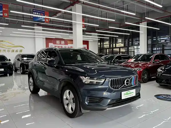 Volvo XC40 2022