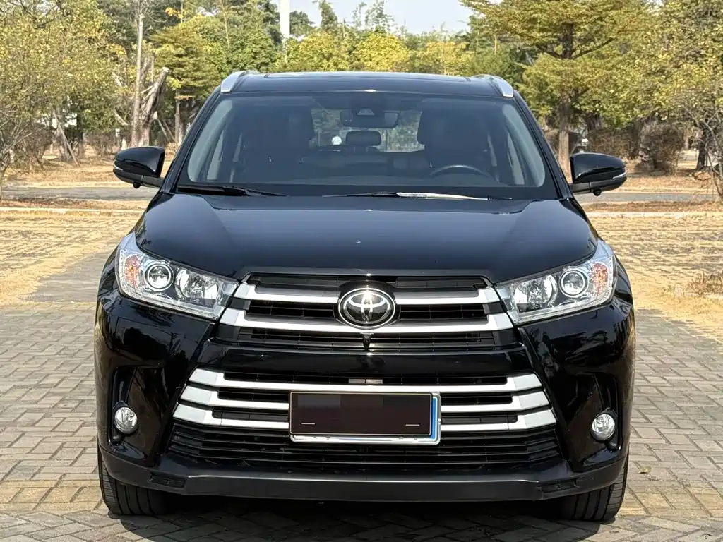 Toyota Highlander 2021 — фото 2