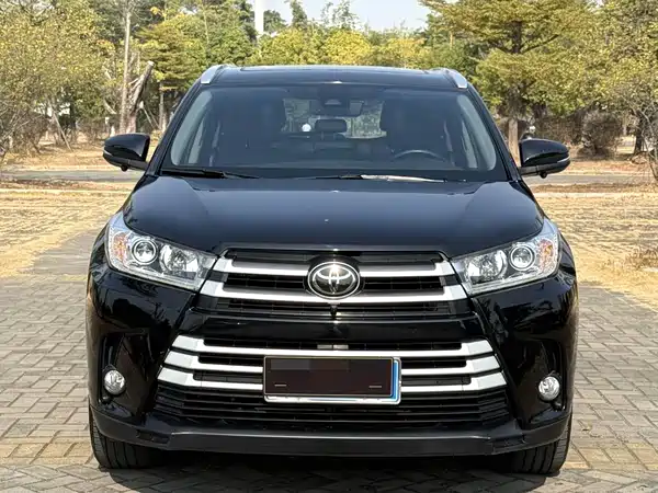Toyota Highlander 2021