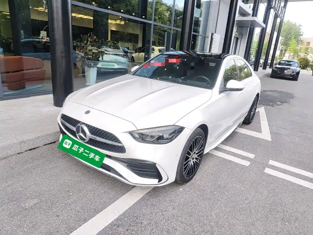 Mercedes-Benz C-Class 2025