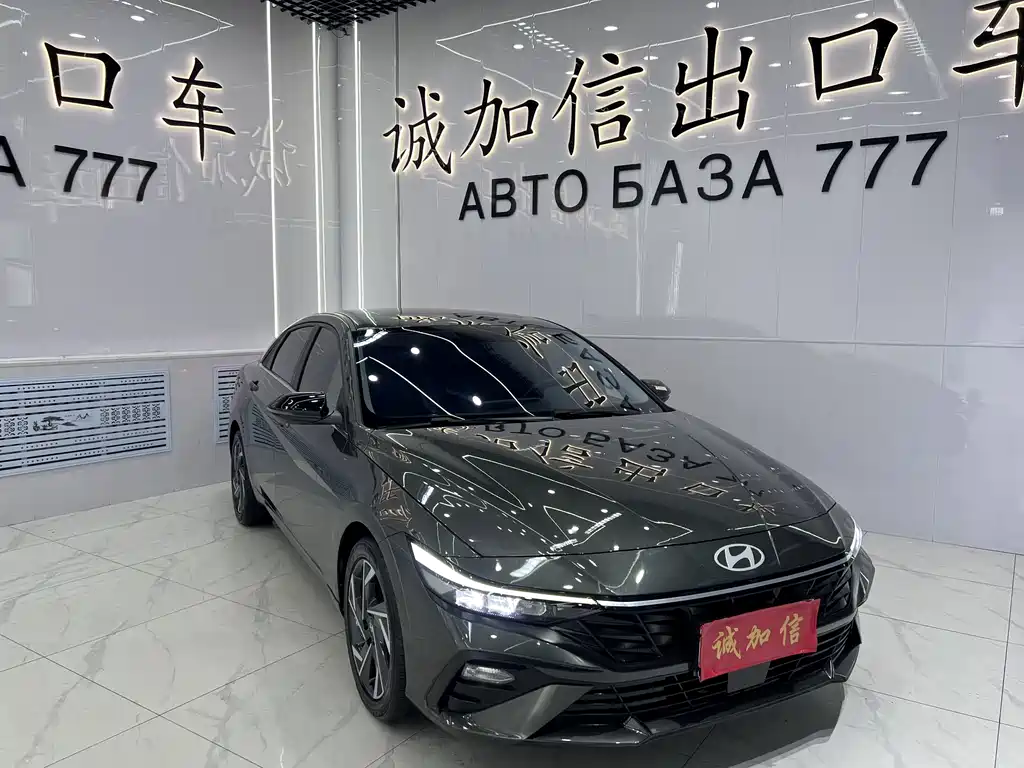 Hyundai Elantra 2024