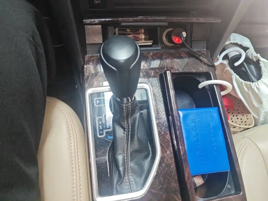 Toyota Camry 2016 — фото 15