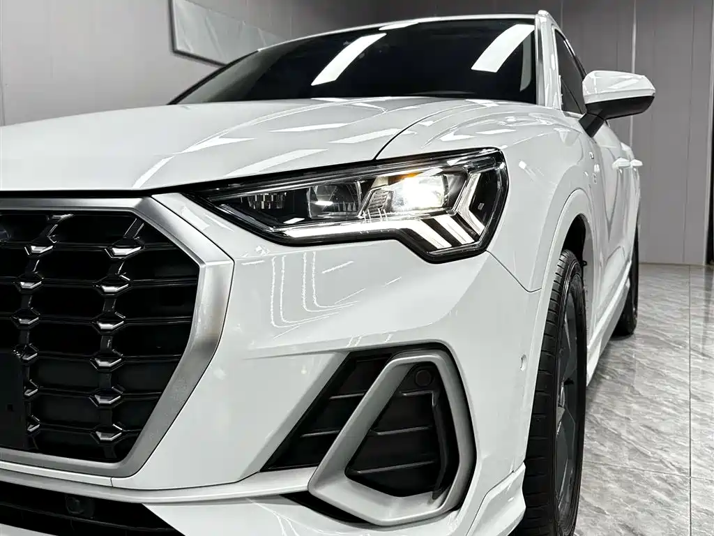 Audi Q3 2022 — фото 7