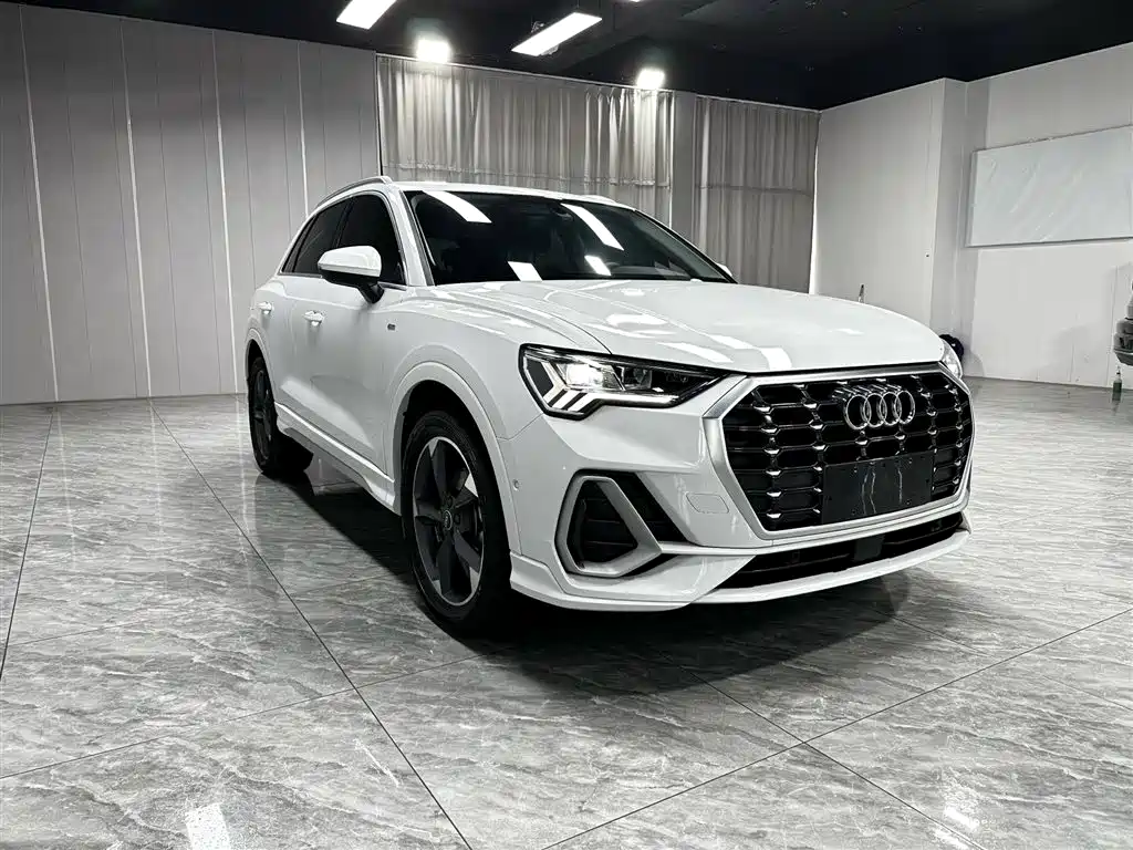 Audi Q3 2022 — фото 3
