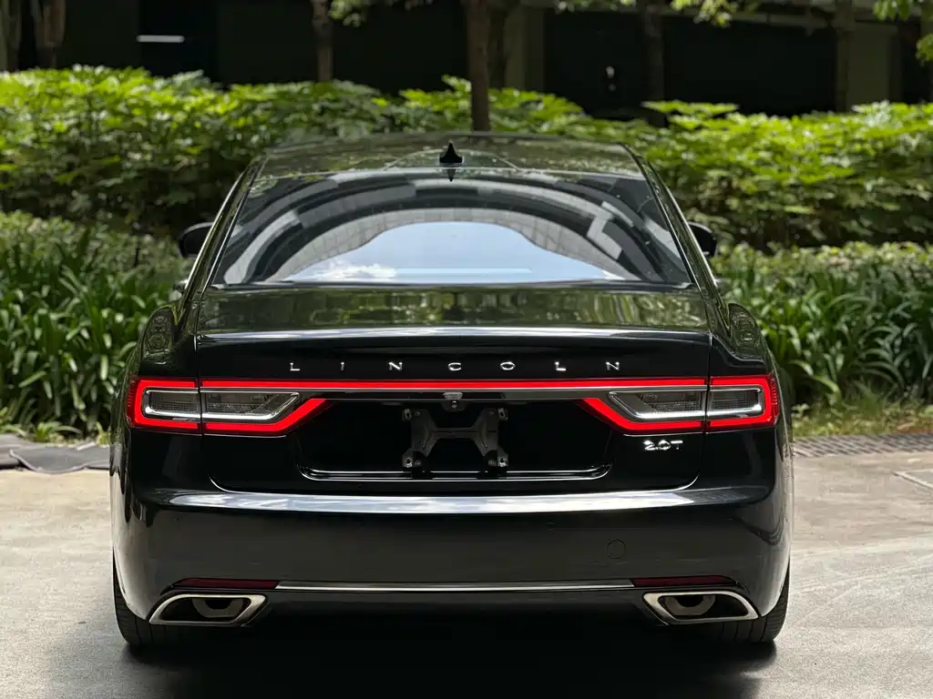 Lincoln Continental 2018 — фото 6