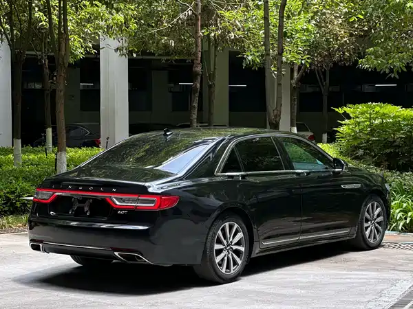 Lincoln Continental 2017