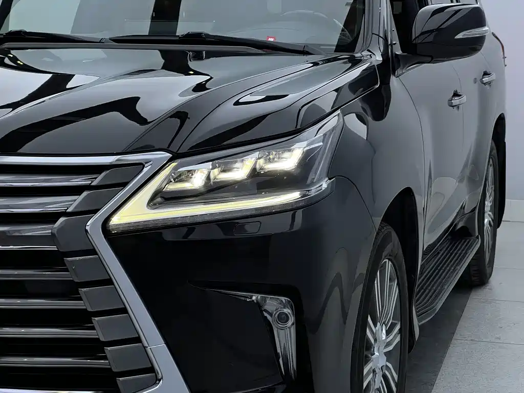 Lexus LX 2016 — фото 6