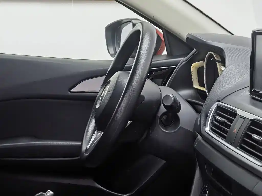 Mazda 3 Axela 2015 — фото 22