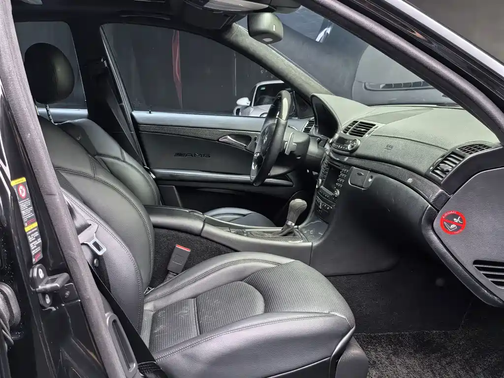 Mercedes-Benz E-Class AMG 2008 — фото 26