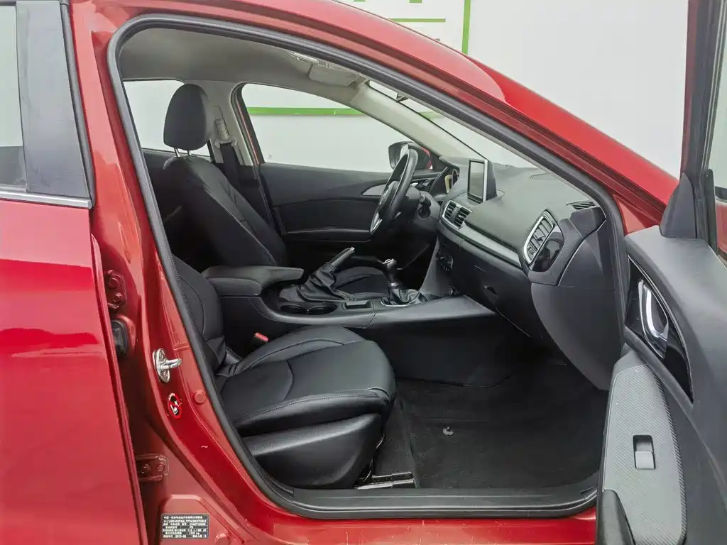 Mazda 3 Axela 2015 — фото 23