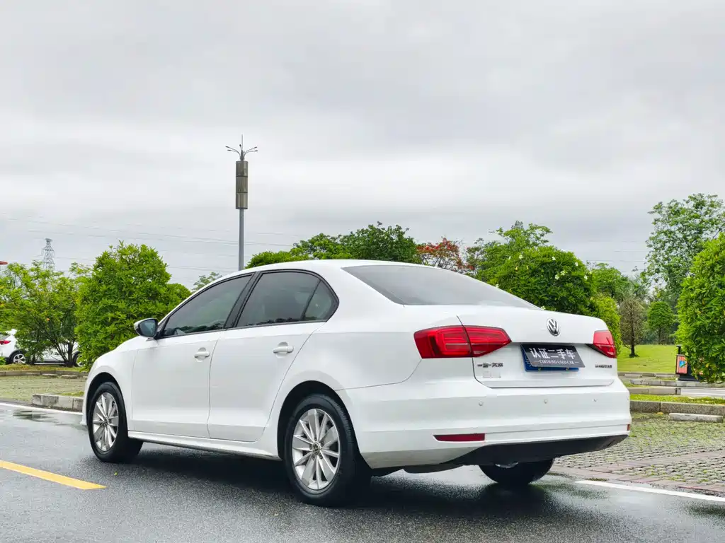 Volkswagen Sagitar 2019