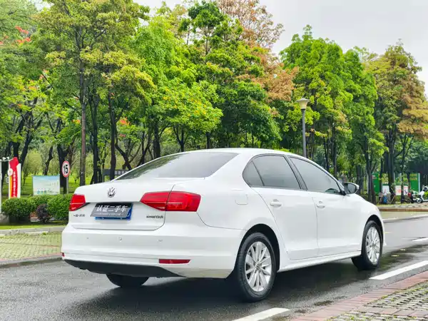 Volkswagen Sagitar 2019