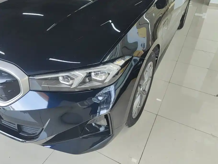 BMW i3 2023