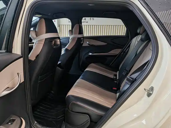 BYD Dolphin 2023