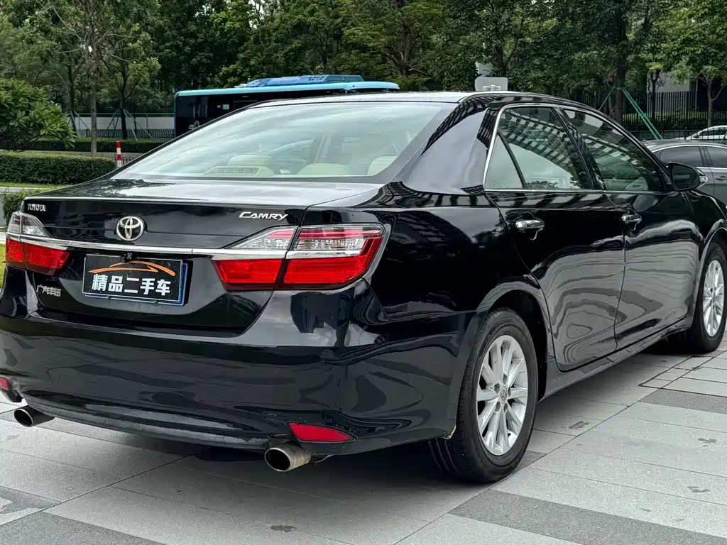 Toyota Camry 2016 — фото 21