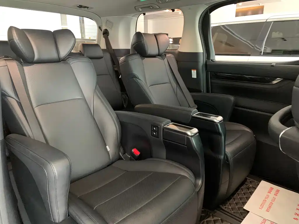 Toyota Alphard 2019 — фото 14