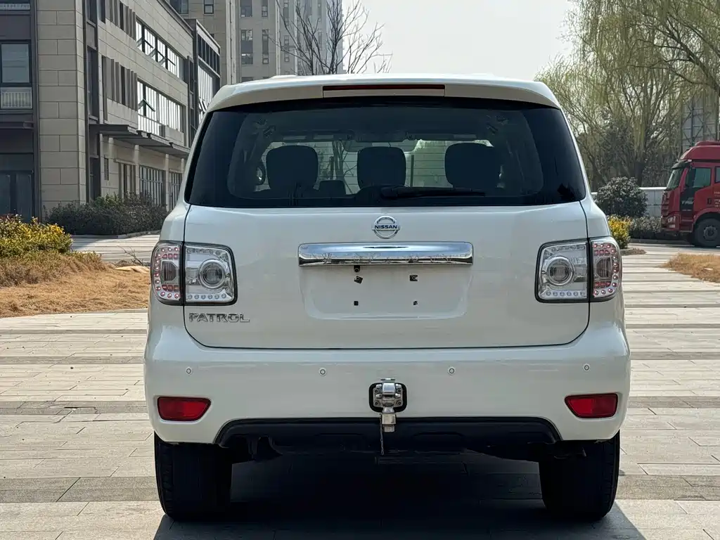 Nissan Patrol 2018 — фото 13