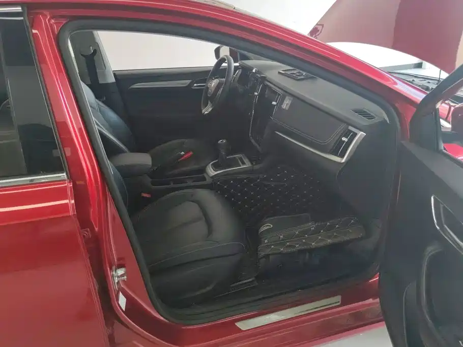 Roewe i6 Classic 2019 — фото 8