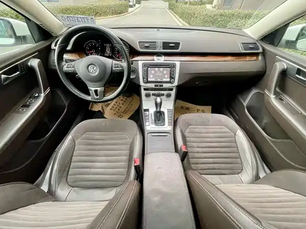 Volkswagen Magotan 2012