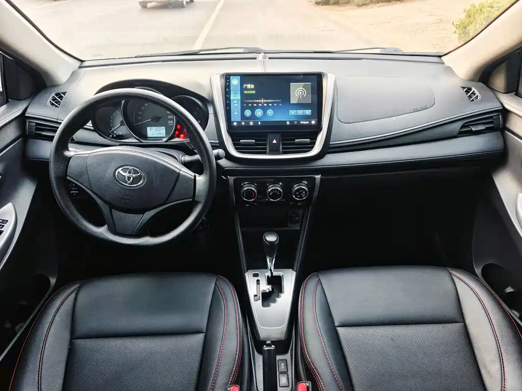 Toyota Yaris L 2020 — фото 9