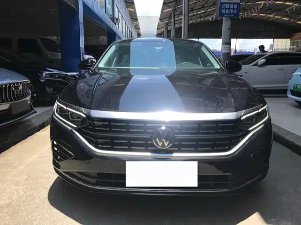 Volkswagen Passat 2022