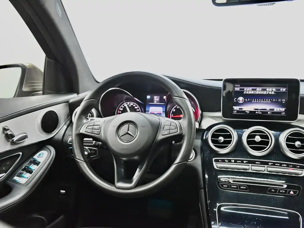 Mercedes-Benz GLC 2019 — фото 10