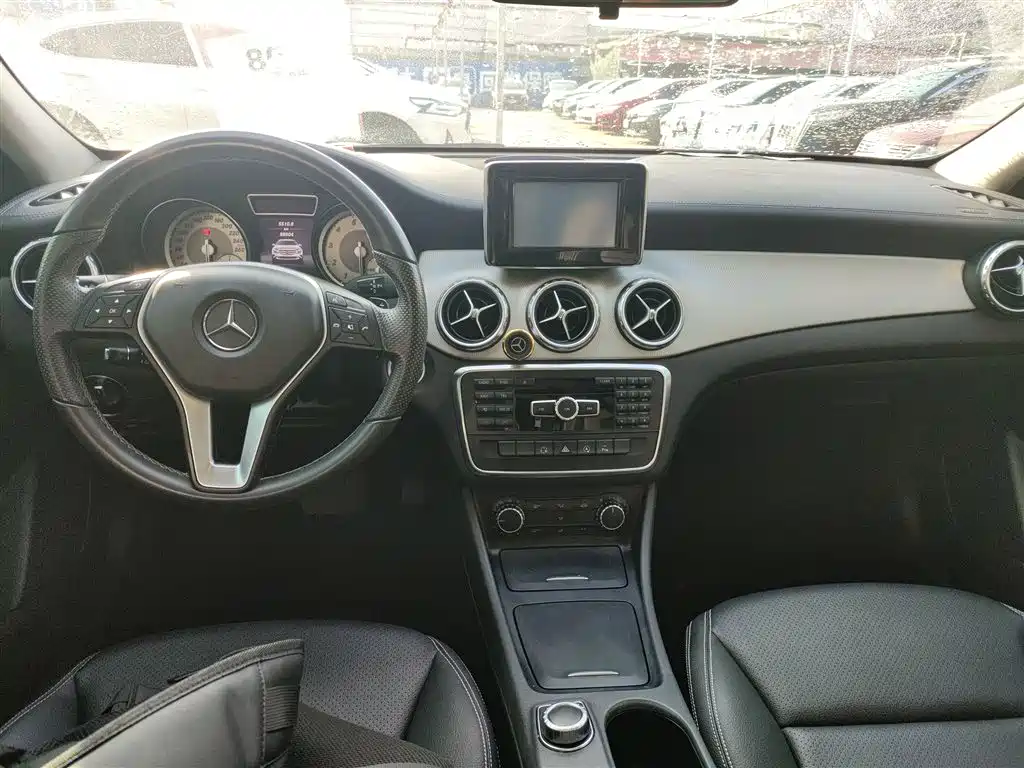 Mercedes-Benz GLA 2015 — фото 7