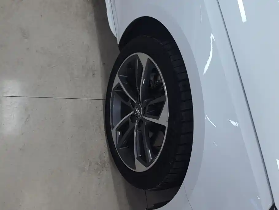 Audi A4L 2021