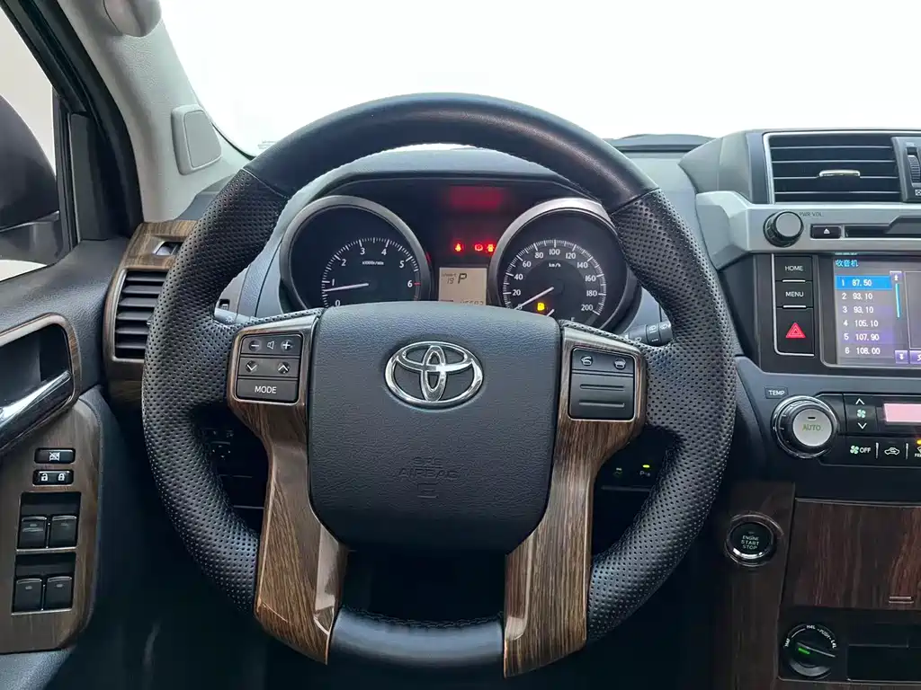 Toyota Prado 2017 — фото 10