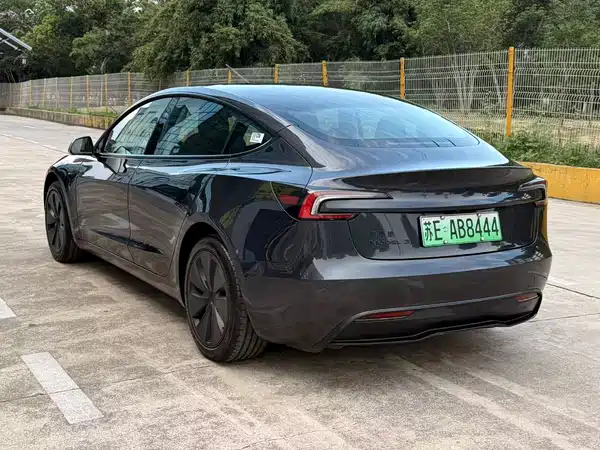 Tesla Model 3 2026