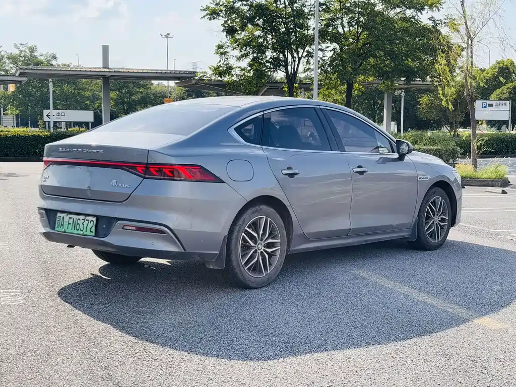 BYD Qin PLUS 2022 — фото 18