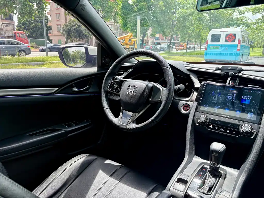 Honda Civic 2022 — фото 15