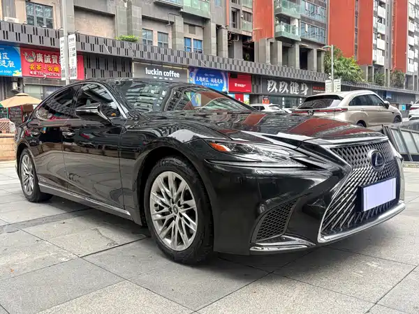 Lexus LS 2019