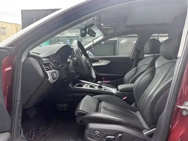 Audi A4L 2021